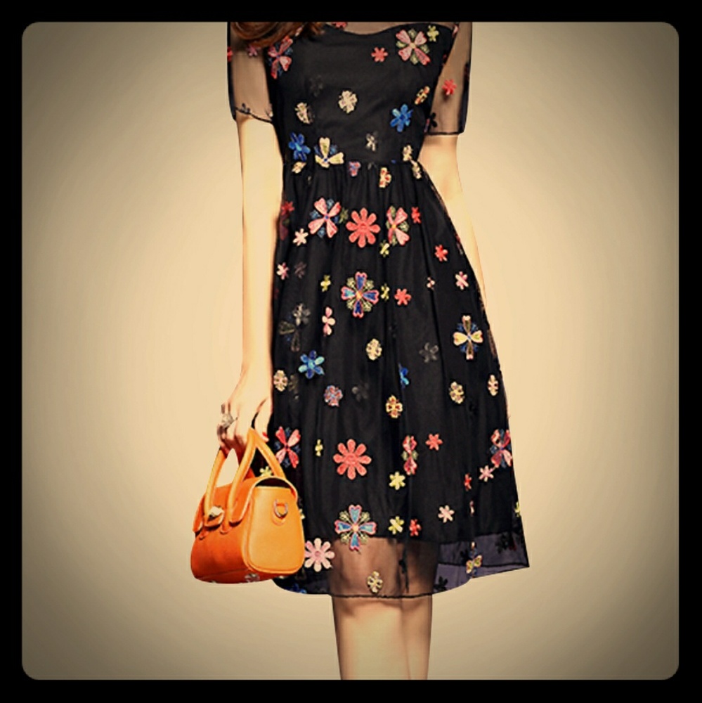 Metisu floral boutique dress